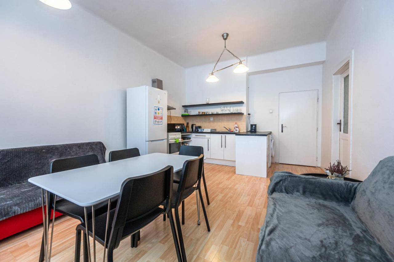 Apartments Safarikova 18 프라하 외부 사진